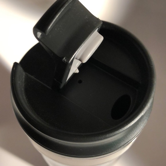 20 oz insulated black travel cup NWT - Picture 4 of 8